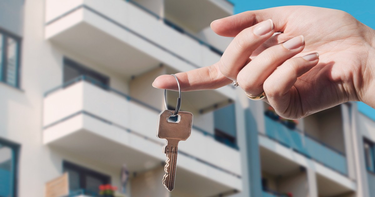 Cumpărătorii sunt mai puțini, dar prețurile locuințelor continuă să crească pe piața imobiliară