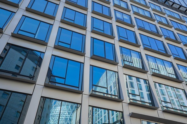 Investițiile imobiliare în România: Randamente atractive și provocări de selecție