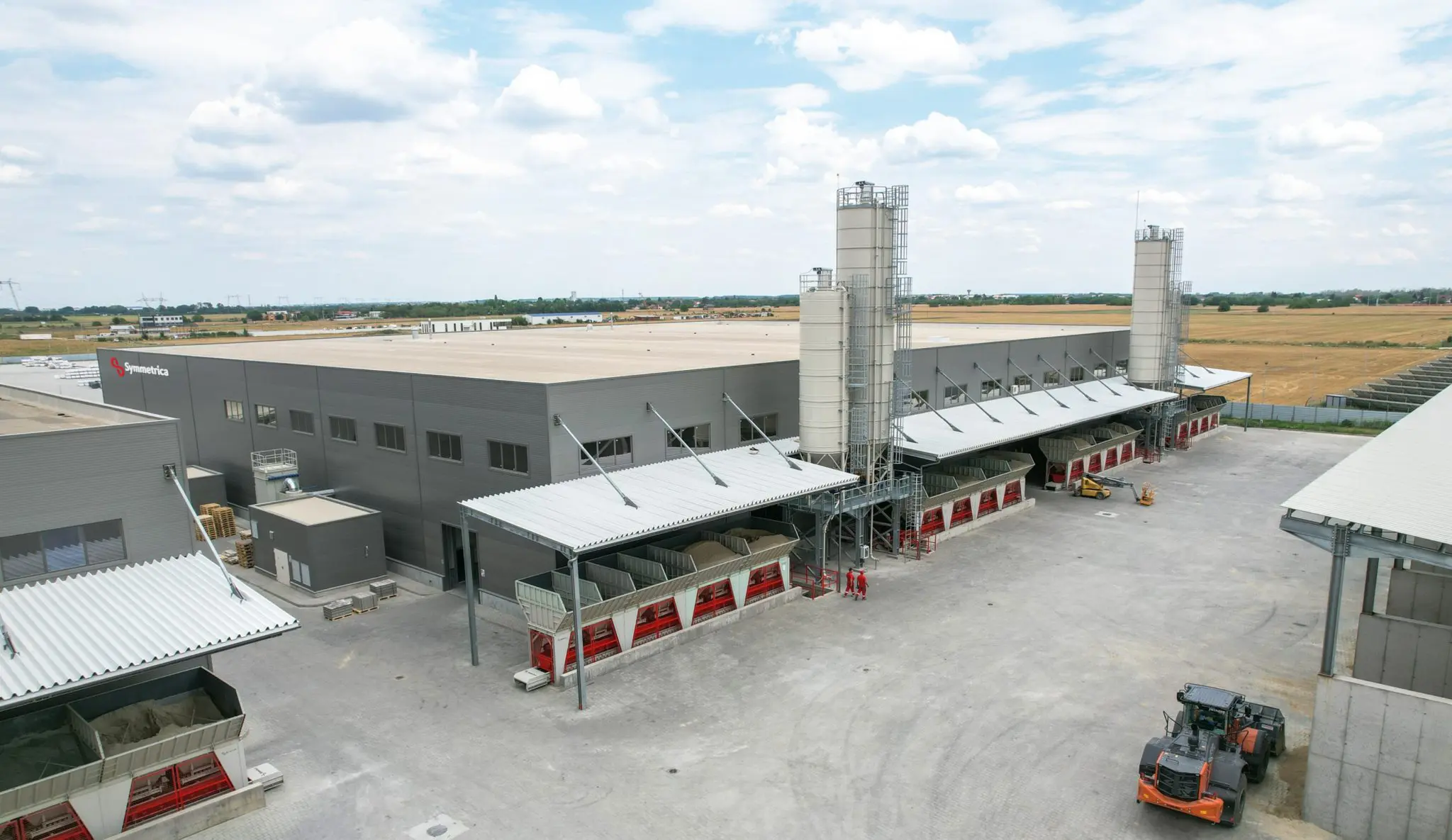 Symmetrica pregătește finalizarea unei fabrici de 50 de milioane de euro