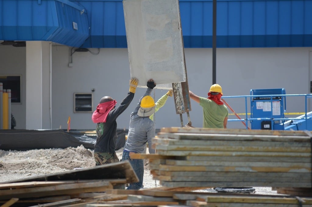 Salariul net: Crestere de 10% la nivel national si de 1% in constructii