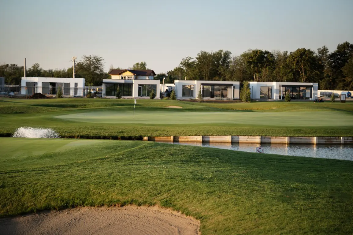 Cel mai mare club de golf din sud-estul Europei se deschide lângă București